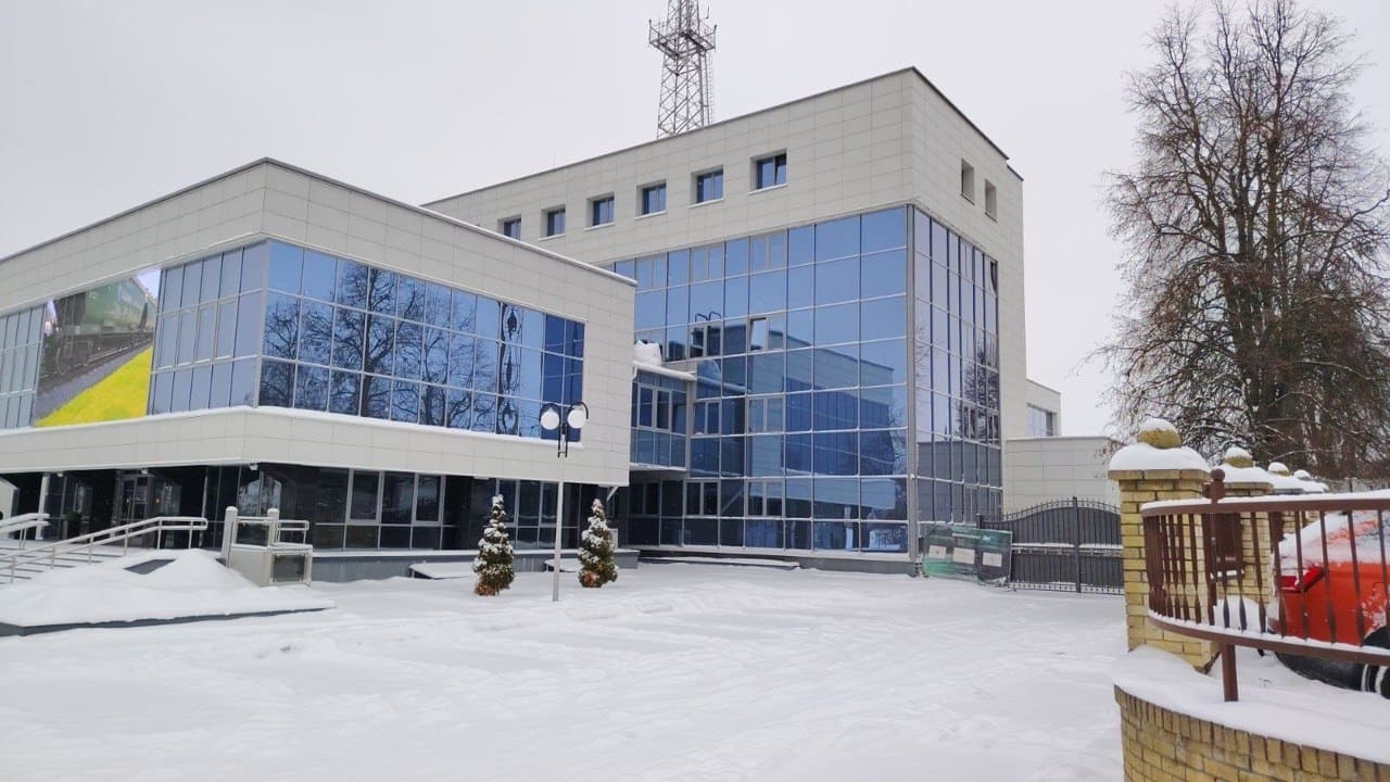 Остекление административного здания Гродноэнерго — фасадные витражи и оконные блоки