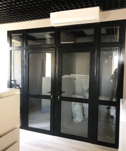 Продажа алюминиевых дверей Минск